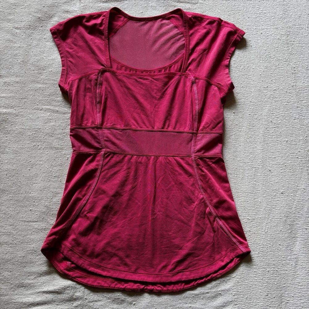 Lululemon Pink Mesh Panel Athletic Top Size 6 Short Sleeve Workout Shirt